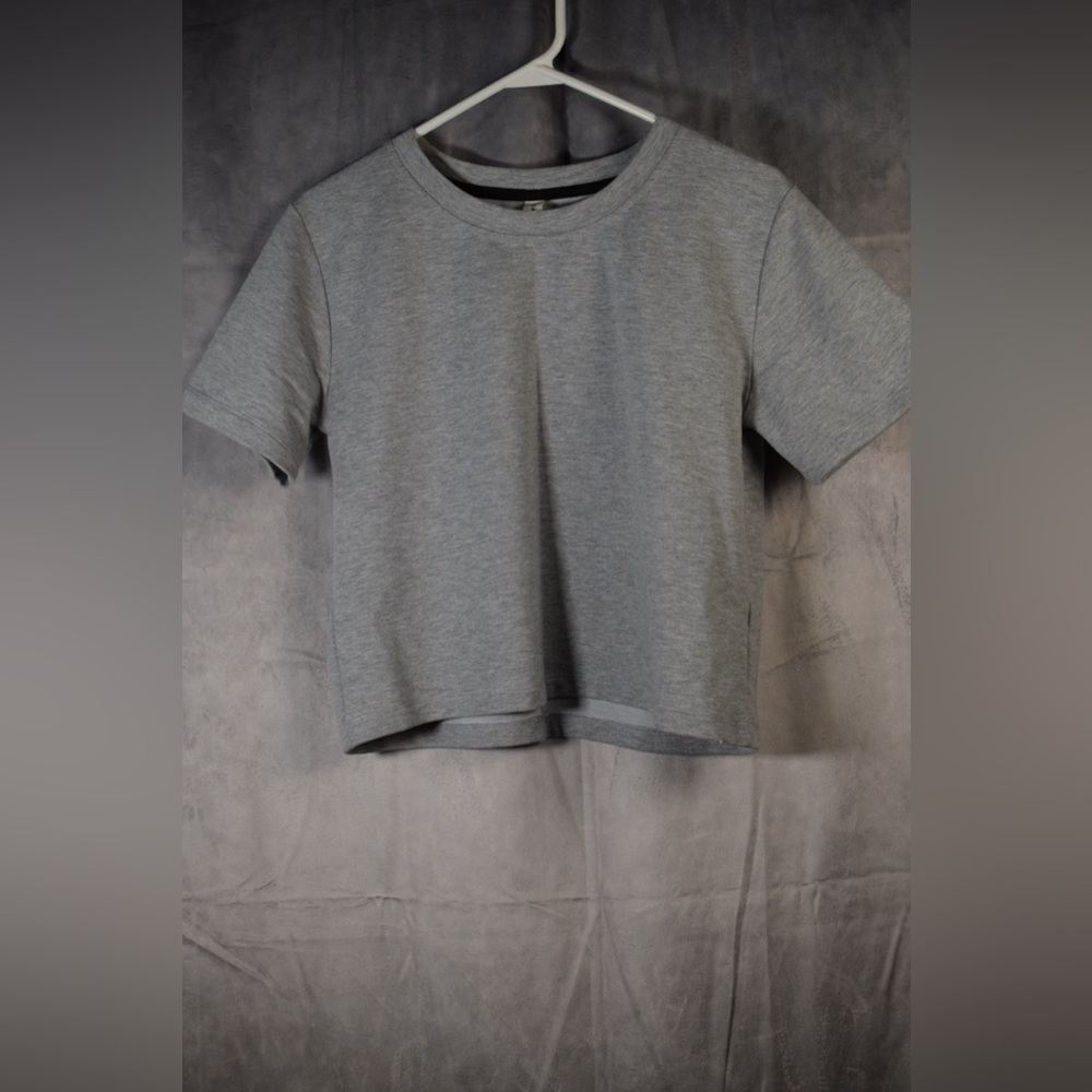 Adanola womens small Cropped Sweater Grey